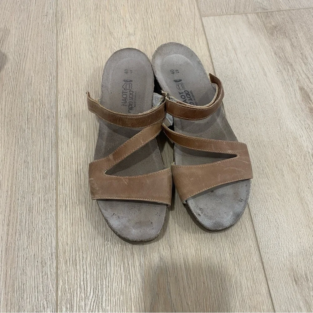 Naot Gabriela Tan Leather Strappy Sandals